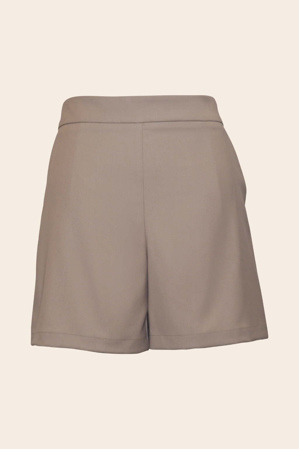 Relaxed Shorts in Rayon Polyester