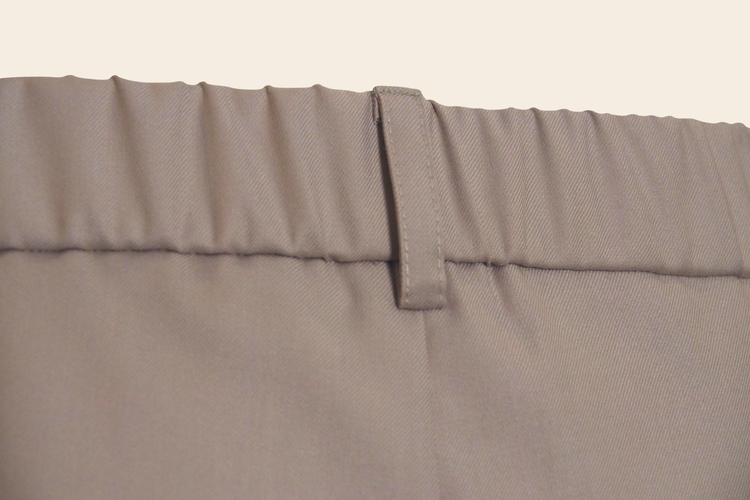 Tailored Shorts in Rayon Polyester