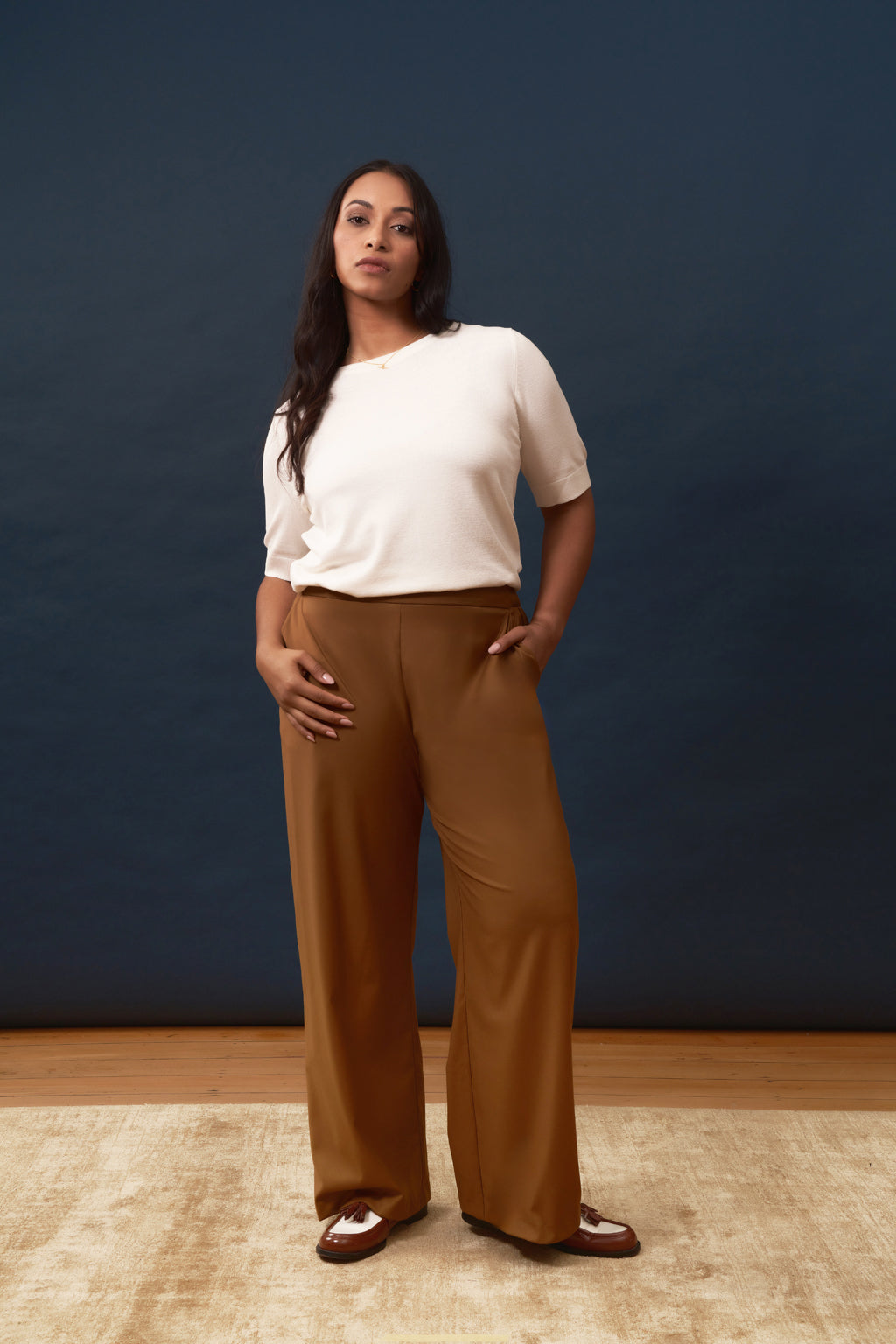 Relaxed Trouser in Rayon Polyester