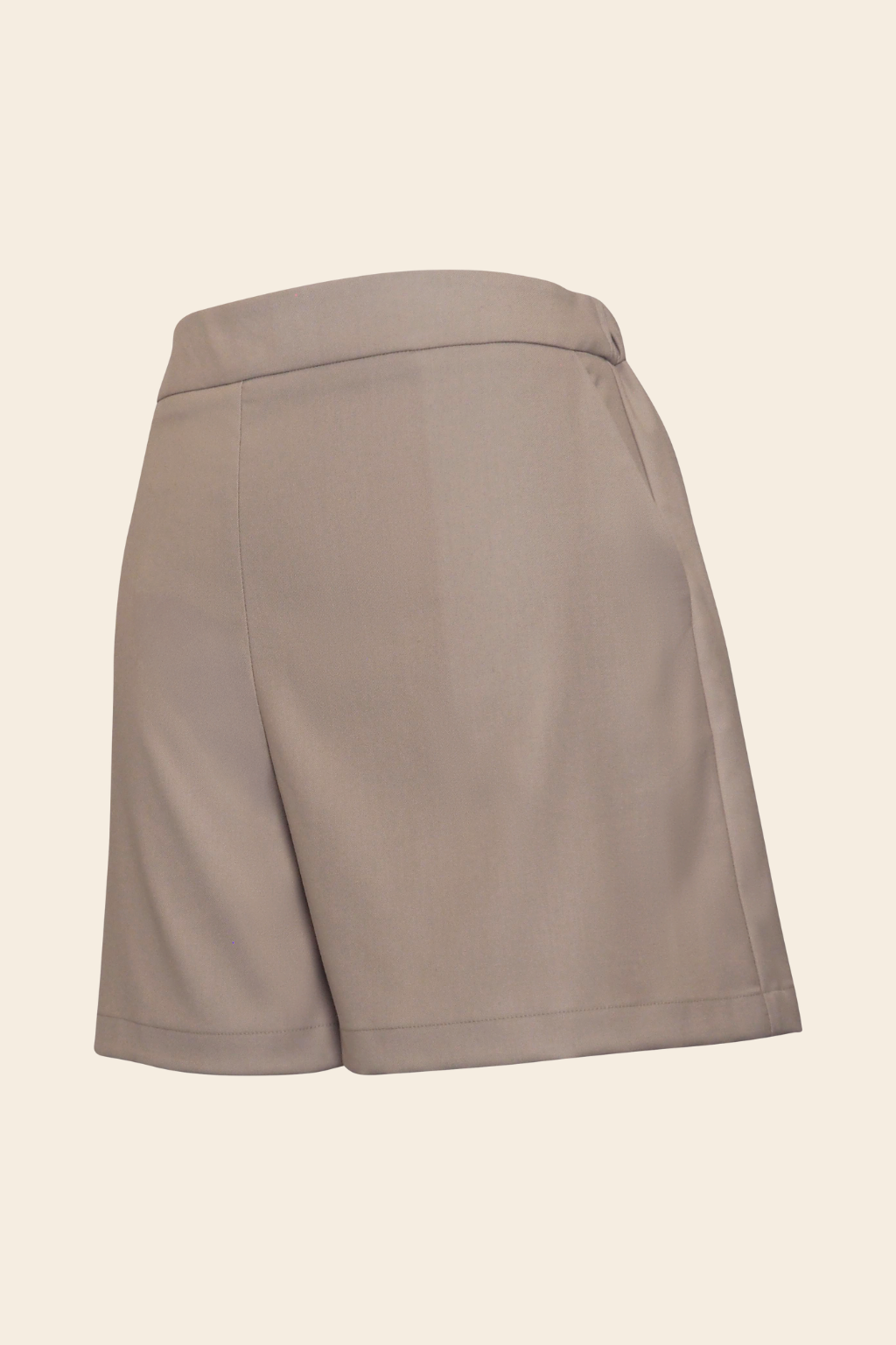 Relaxed Shorts in Rayon Polyester